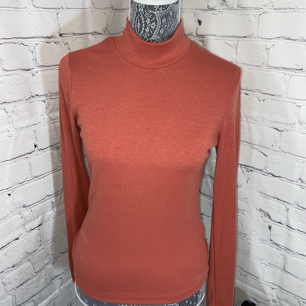 peach turtle neck